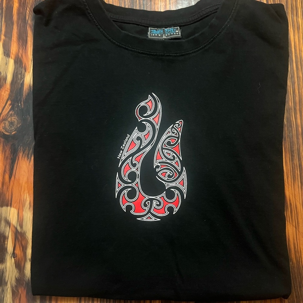 New Zealand Matua Hook shirt. Size XL.